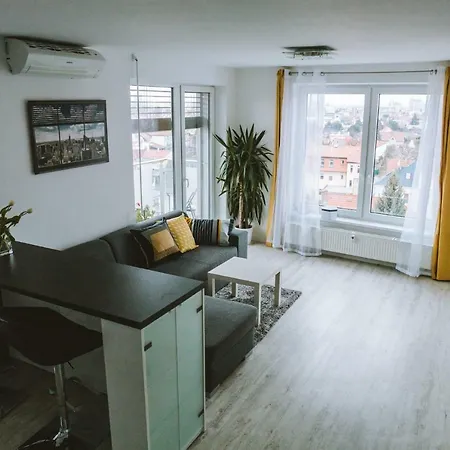 Design Apartment, The City Centre Close To The Health Spa *