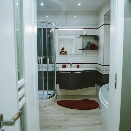 Design Apartment, The City Centre Close To The Health Spa