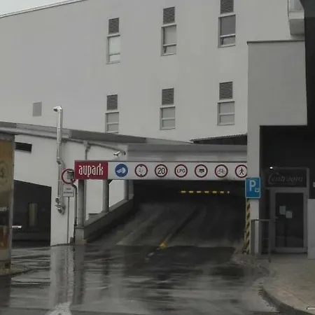 Apartmán Design Apartment, The City Centre Close To The Health Spa Piest'any